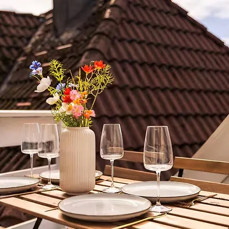 Floor With Terrace & Views Apartment
