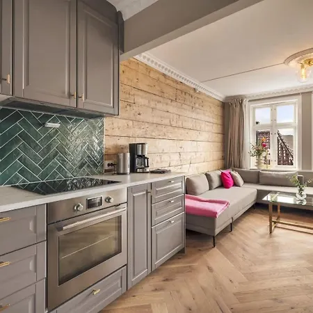 Floor With Terrace & Views Apartment