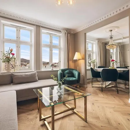 Floor With Terrace & Views Apartment *